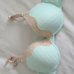 34B blue green striped bra